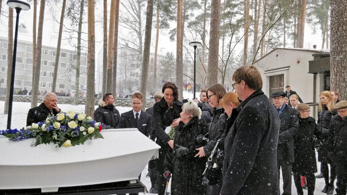 Matti Nykänen hautajaissaattue