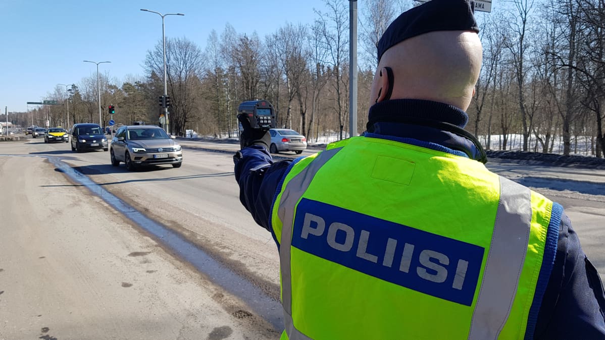 Poliisin nopeusvalvonta