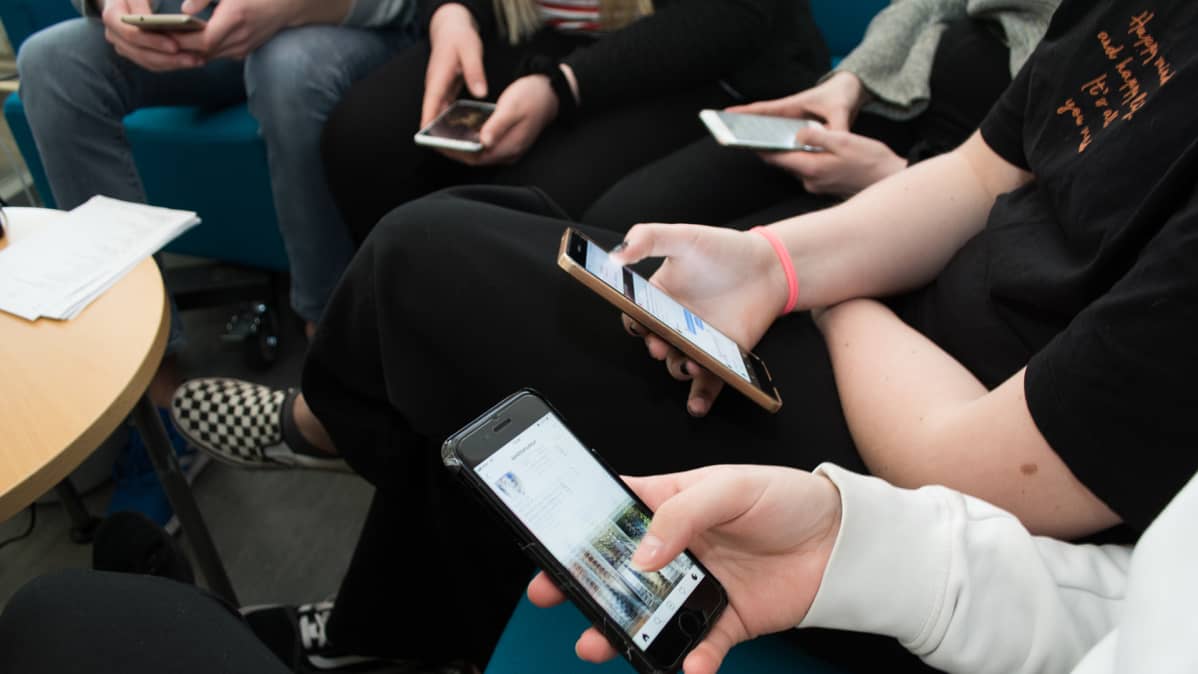 Uutisluokkalaiset kertovat, että asia on luultavasti tullut nuorille niin vahvasti esille mediasta, koska monet käyttävät sosiaalista mediaa.