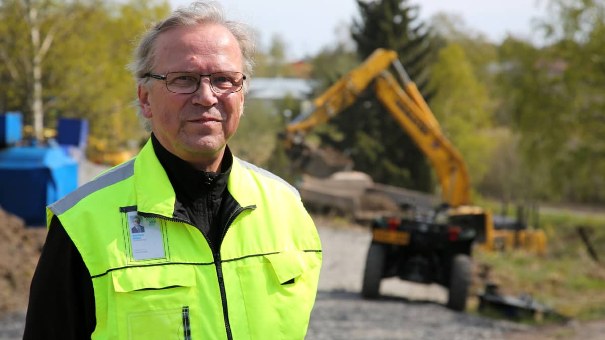 Suurimmat kolinat pidetään aisoissa, kun työskennellään öisin, lupaa projektipäällikkö Pekka Rautoja Väylävirastosta.