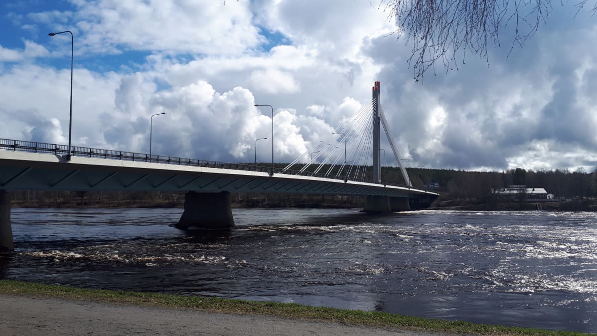 Jätkänkynttilän silta Rovaniemellä