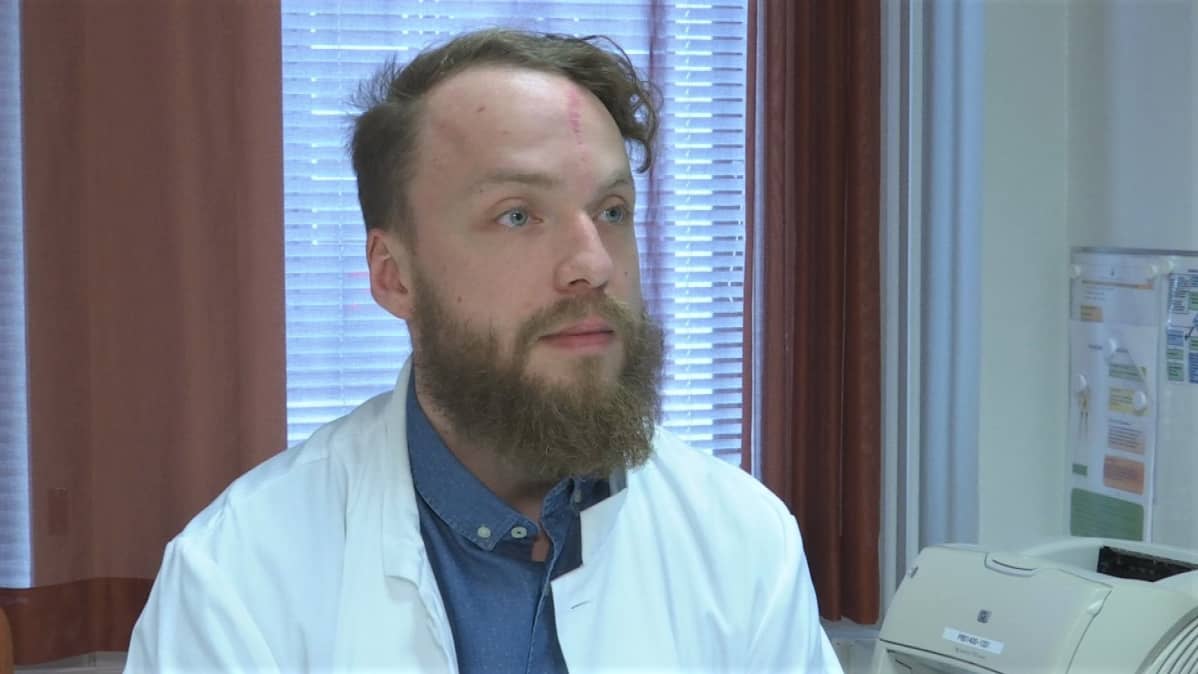 Päijät-Hämeen hyvinvointiyhtymän erikoistuva yleislääkäri Niko Korpi