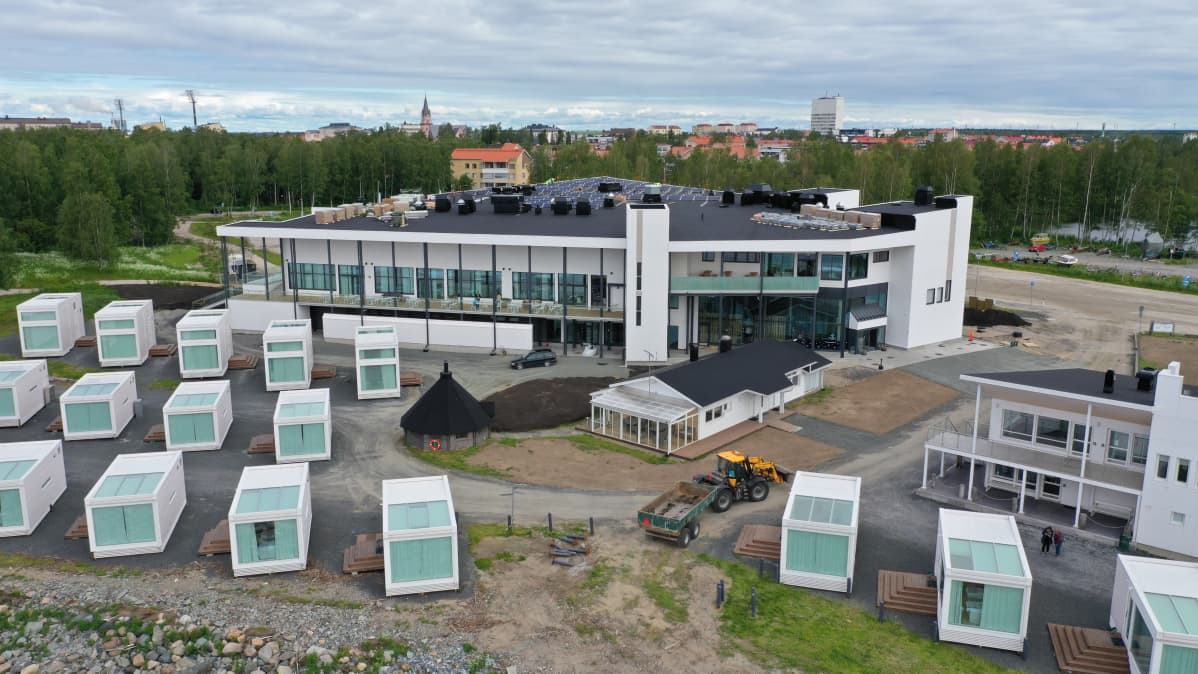 Kemin ympärivuotinen lumilinna ilmasta