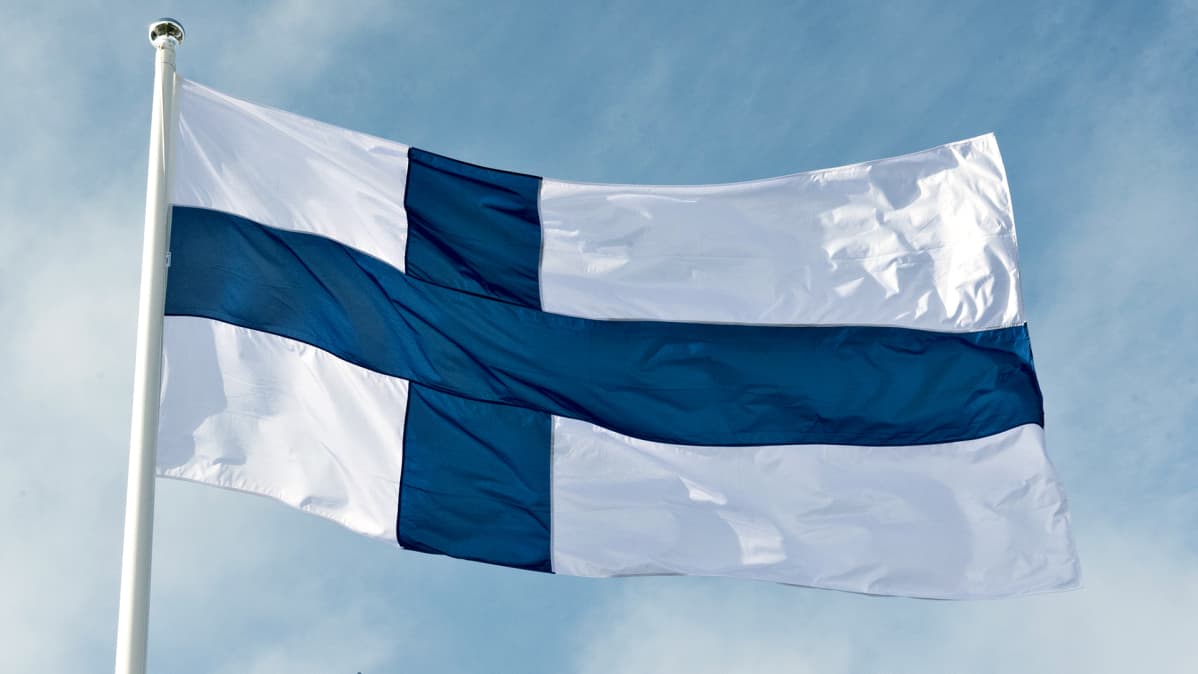 Suomen lippu salossa.