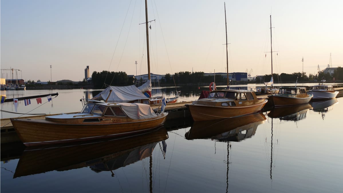 Puuveneet uivassa näyttelyssä 2019
