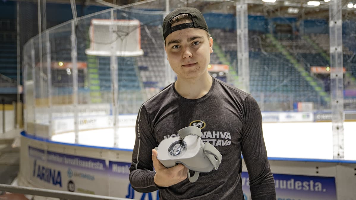 Oulun Kärpät maalivahti Justus Annunen VR Aarne
