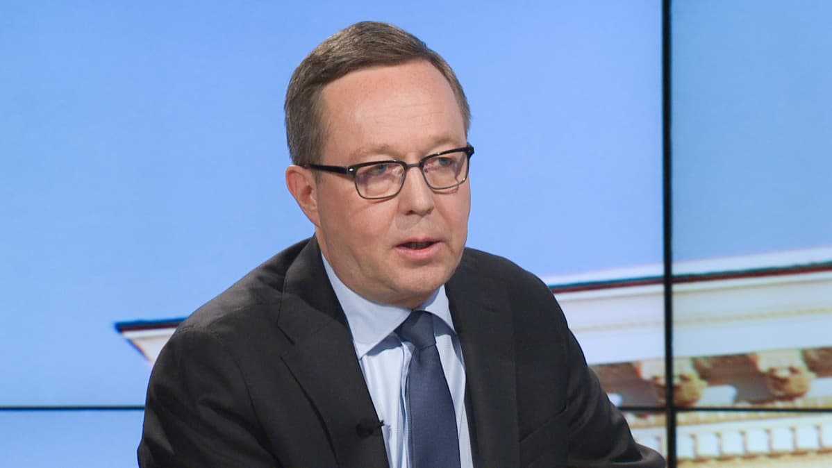 Valtiovarainministeri Mika Lintilä A-studion vieraana hallituksen talousarvioneuvottelujen päätyttyä Säätytalolla 17. syyskuuta.