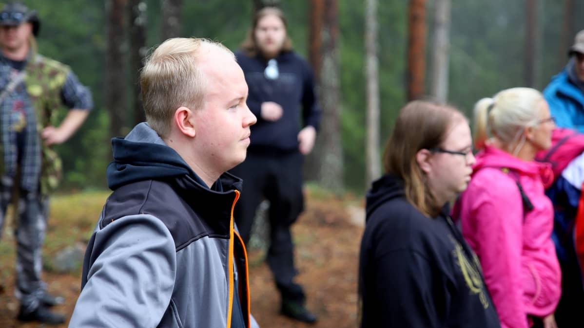 Joonas Pesu, retkeilijöitä Repovedellä