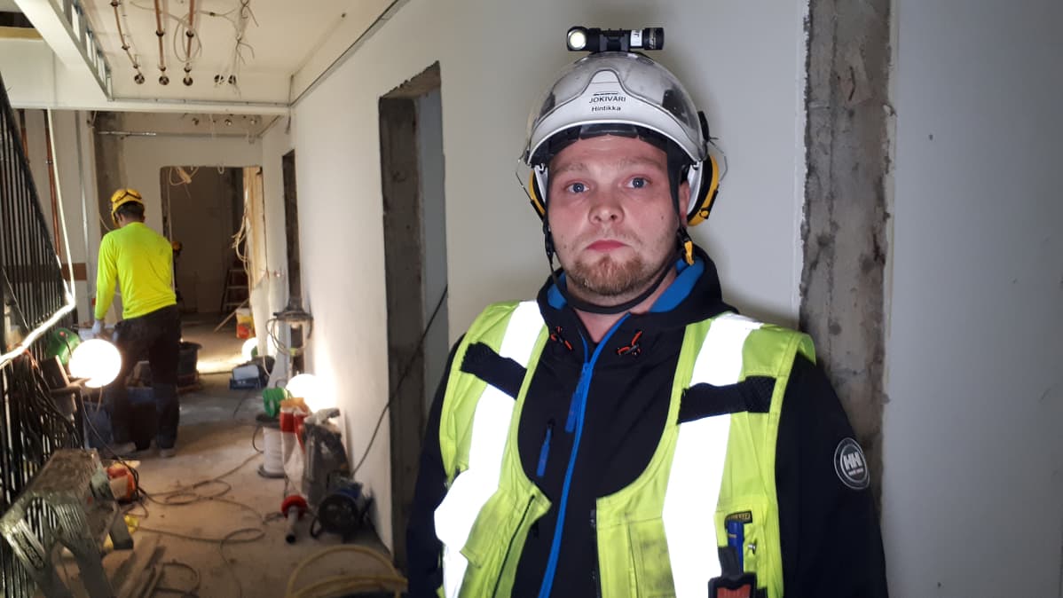 Jokivärin vastaava työnjohtaja Jaakko Hintikka