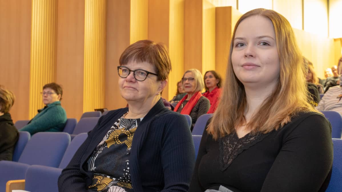 Riitta ja Vilja Päätalo Oulussa: Oma isä ja isoisä tutkimuskohteena