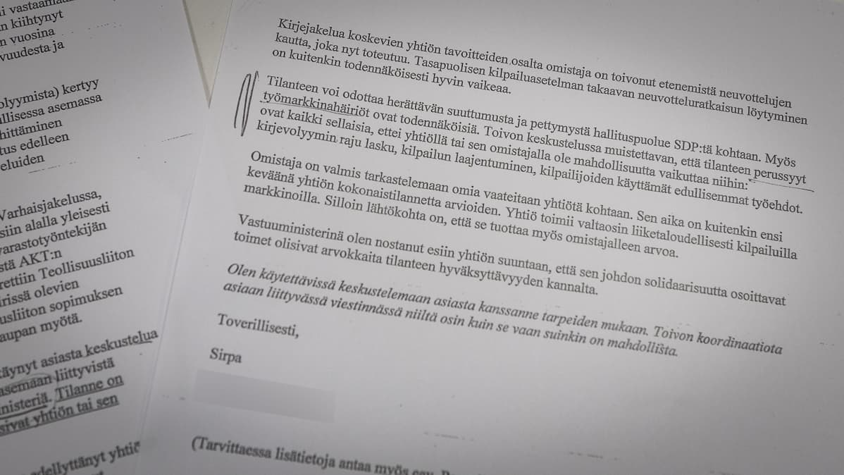 Sirpa Paateron allekirjoittama muistion Postin tilanteesta.