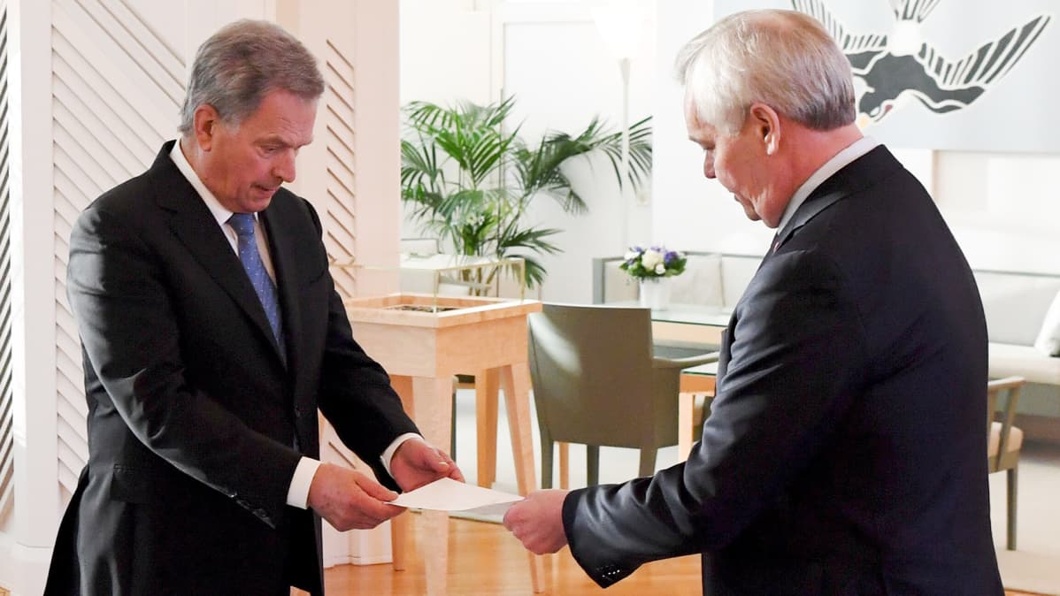Antti Rinne jättää eropyyntönsä presidentille.