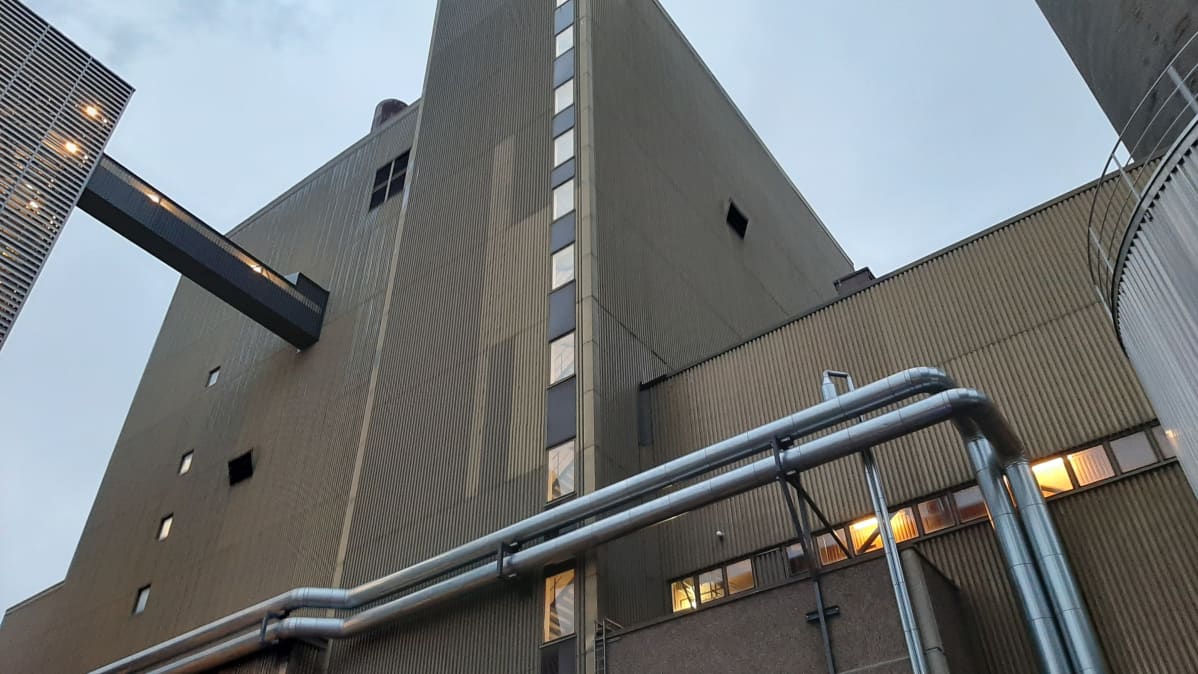 Palo on hiilivoimalaitoksen kolmannessa kerroksessa.