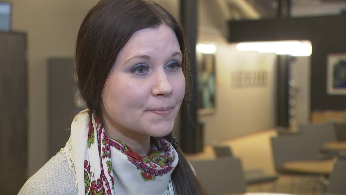 Rikosseuraamuslaitoksen erityisasiantuntija Pia Puolakka toimii projektipäällikkönä Hämeenlinnan älyvankilahankkeessa. Naiset saavat ensimmäisinä uuden vankilan, jossa on omat sellipäätteet.