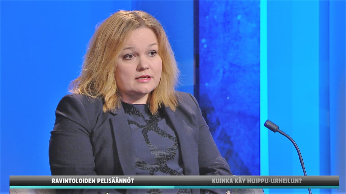 Perhe- ja peruspalveluministeri Krista Kiuru