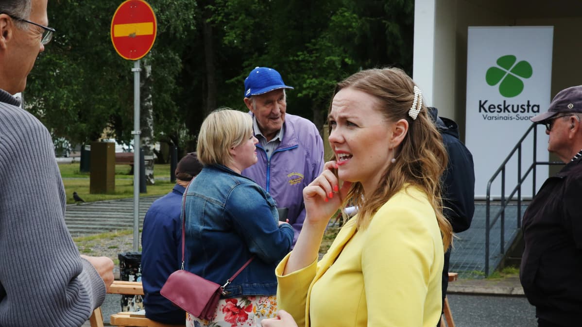Kuvassa on Katri Kulmuni Loimaalla heinäkuun 2020 alussa.