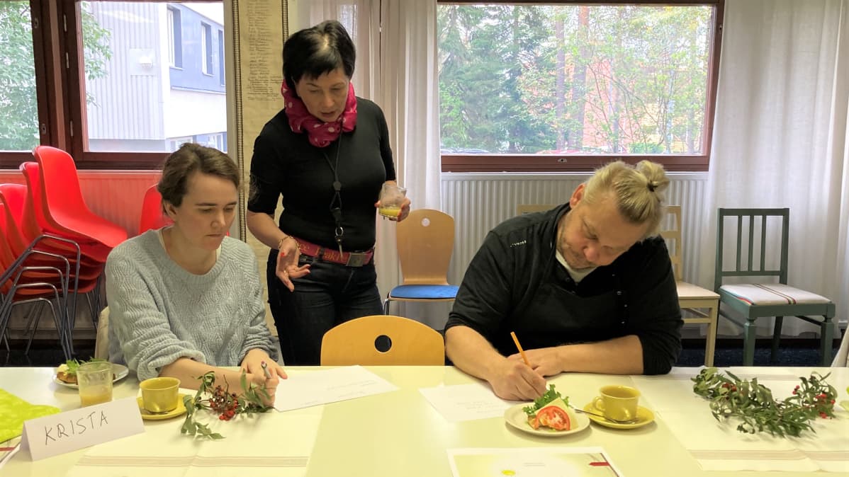 Krista Vittaniemi ja Jyri Mäyrä ovat mukana Startti -takaisin työelämään koulutuksessa.