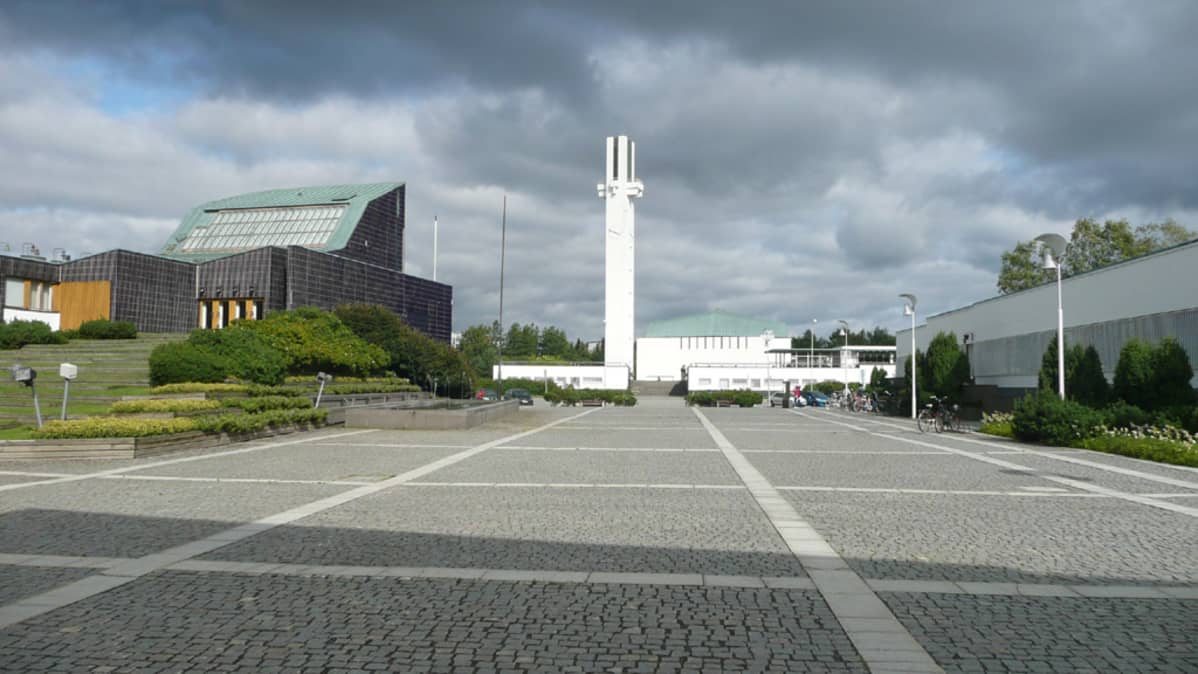 Seinäjoen Aalto-keskus lakeuden risti, kaupungintalo ja kirjasto.