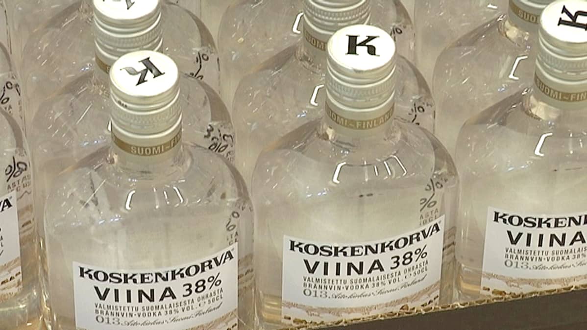 Koskenkorva-pulloja.
