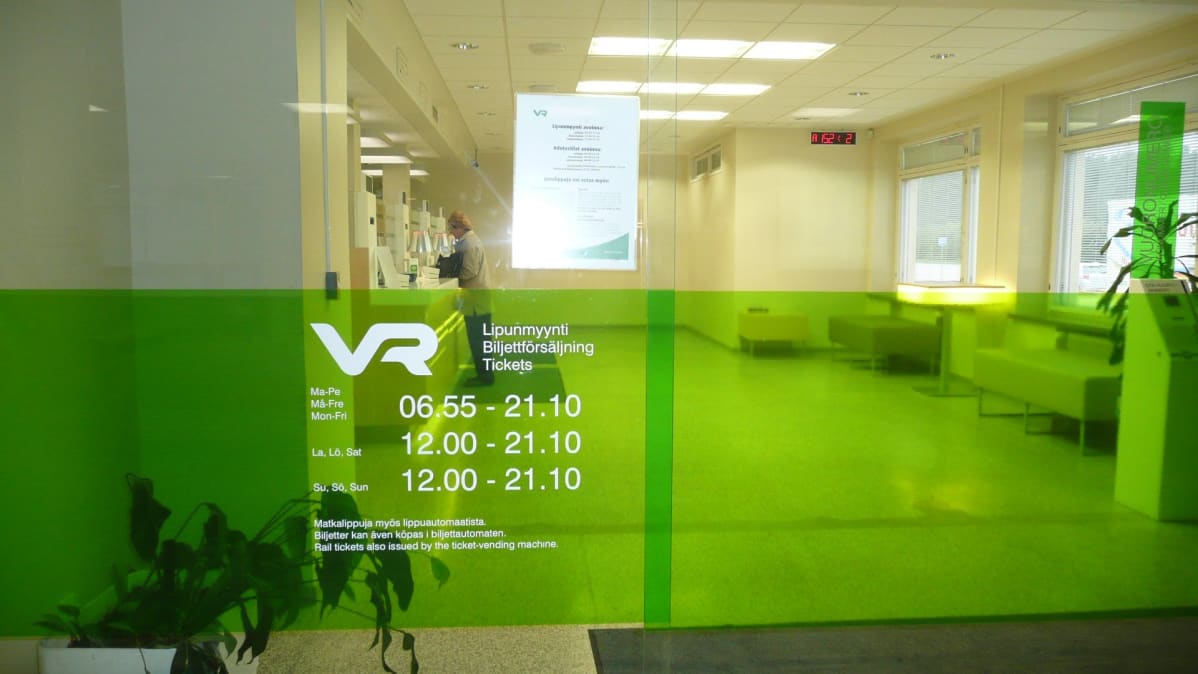 Rovaniemen lipputoimiston ovi
