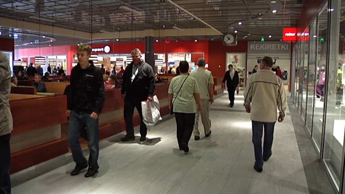 Family Center on sisältä avara.