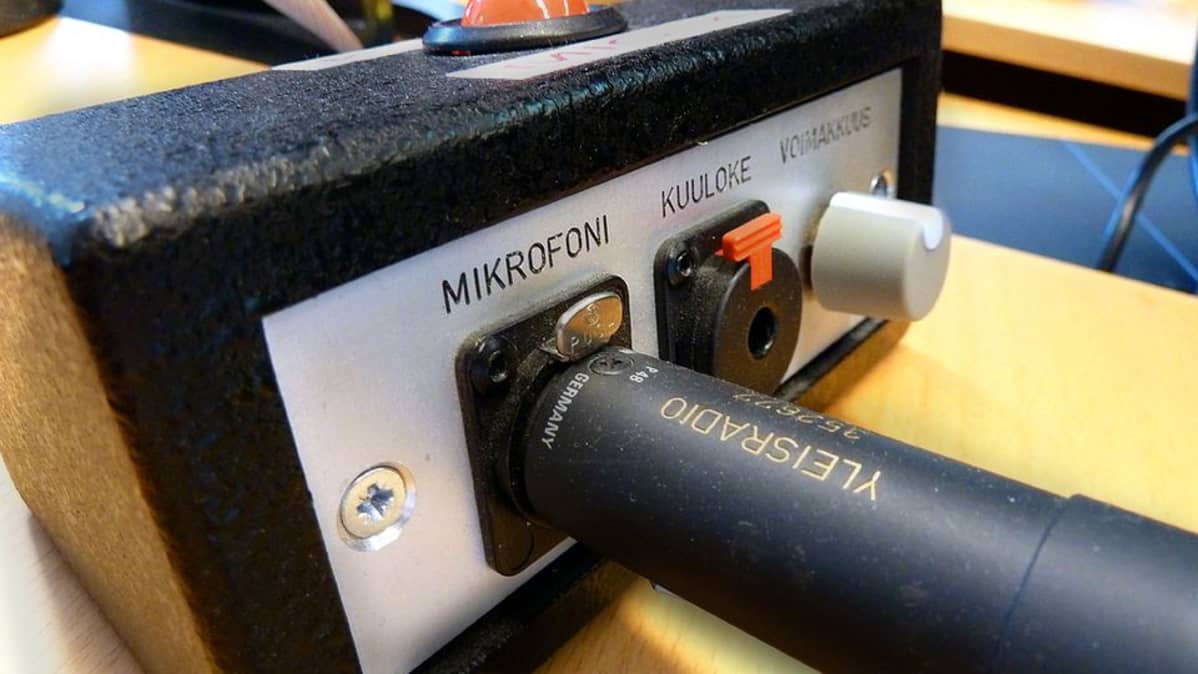 Mikrofonin säädin
