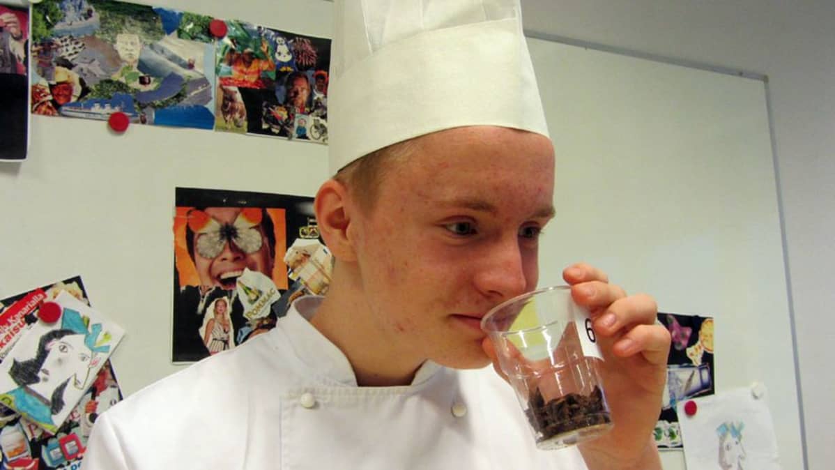 Heikki Halunen tuoksuttelee anista