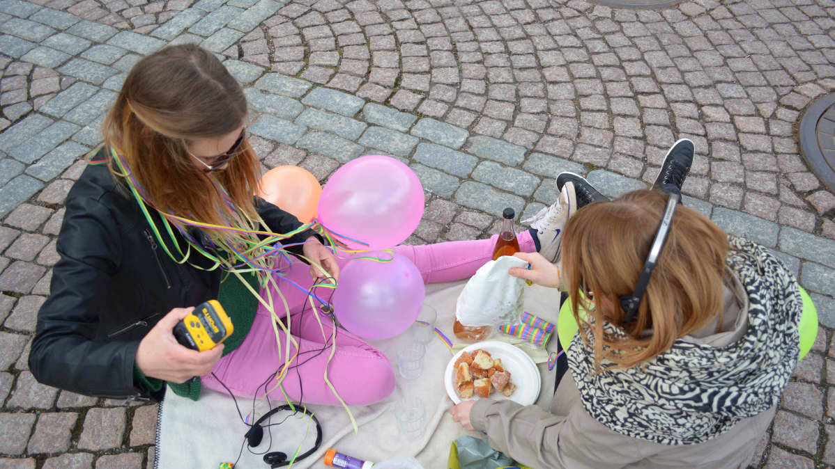 Piknik Lahden torilla.