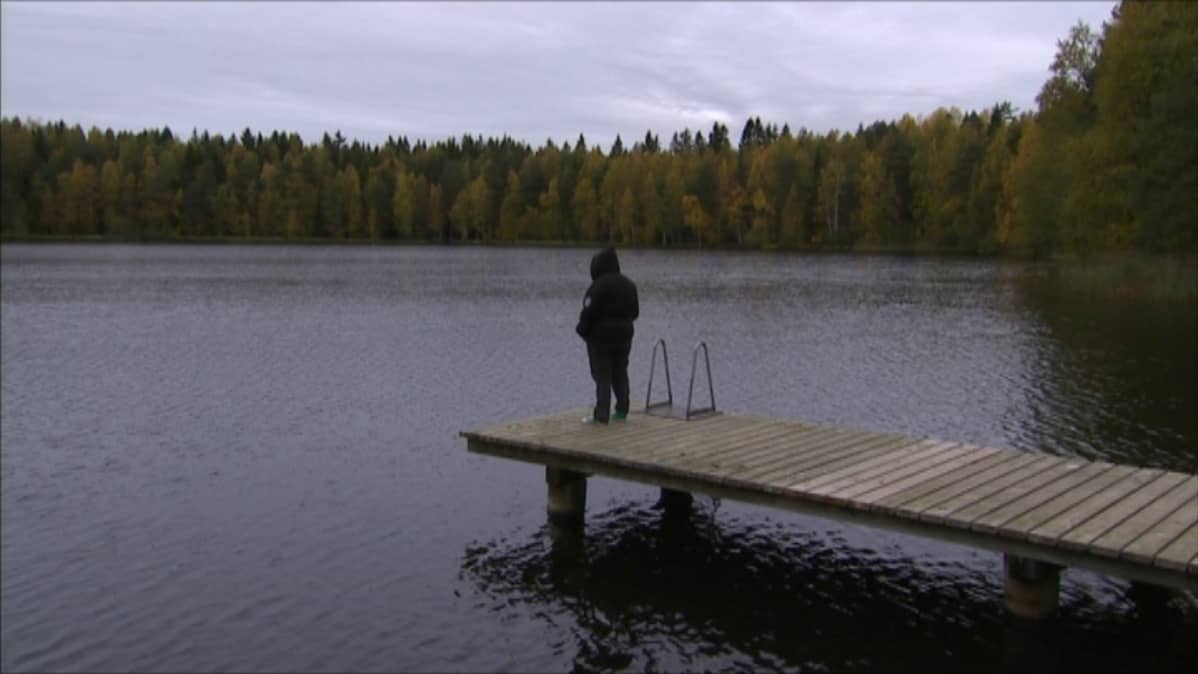 Krisse velkaantui pikavipeillä.