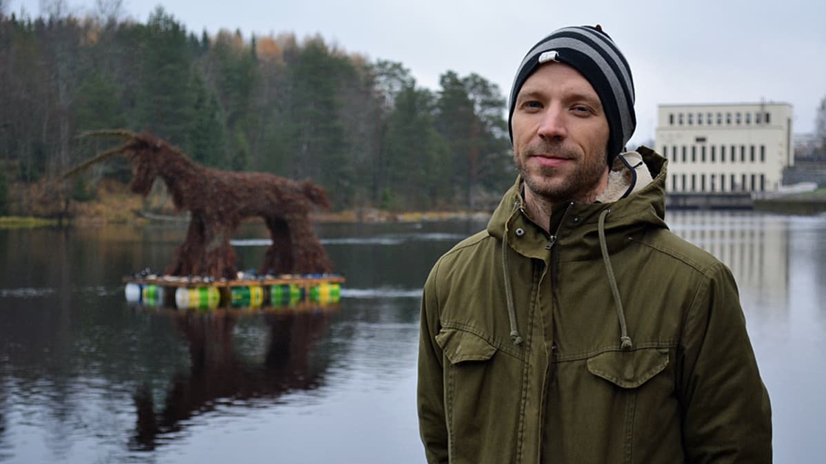 Eino Saari ja kekripukki