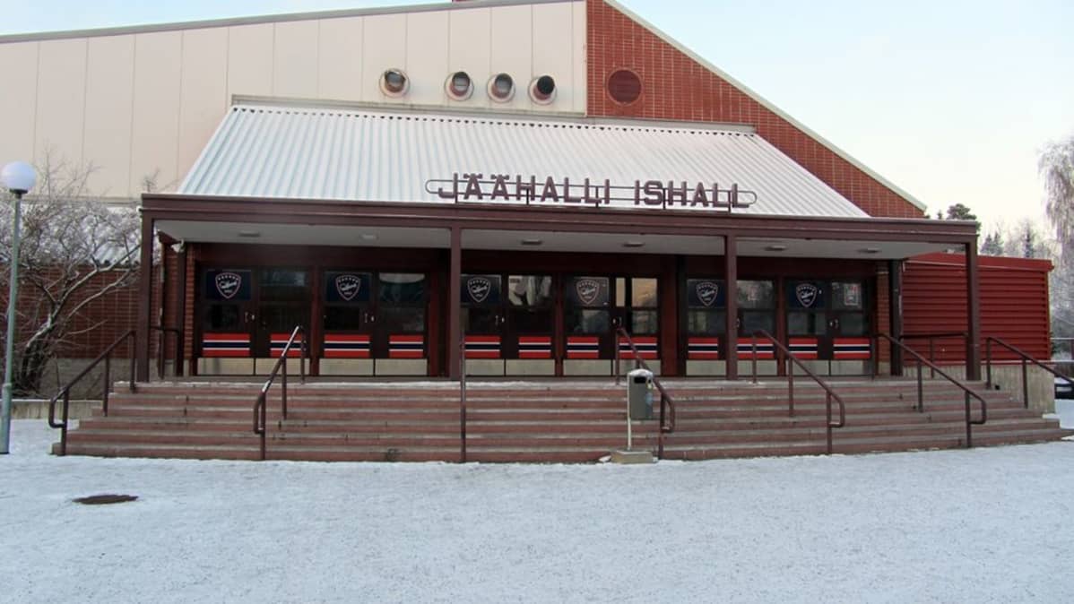 Kokkolan jäähalli.