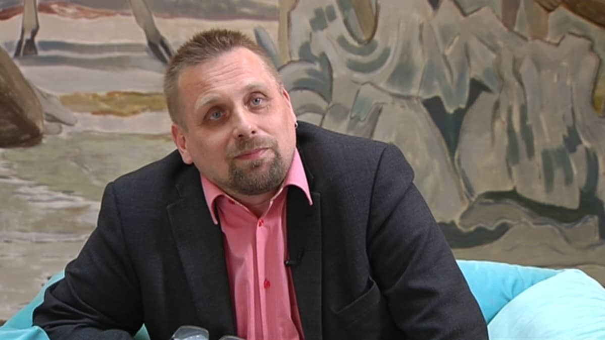 Pauli Sivonen.