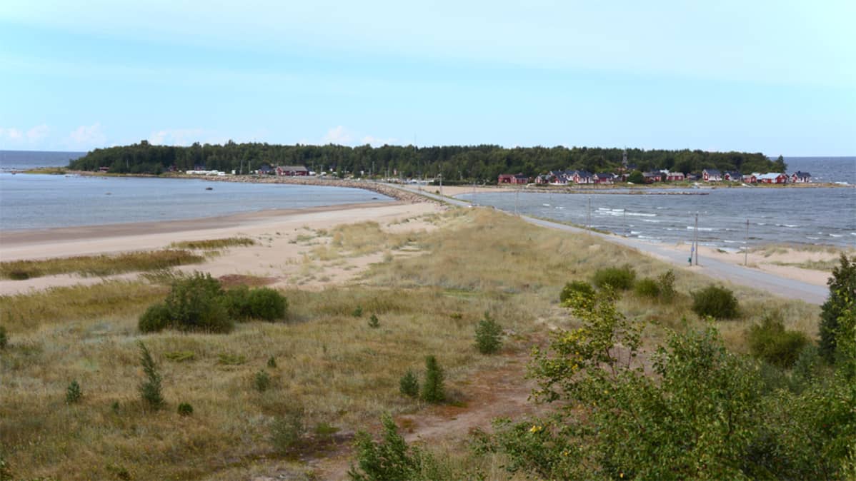 Ohtakari ja sinne johtava pengertie.