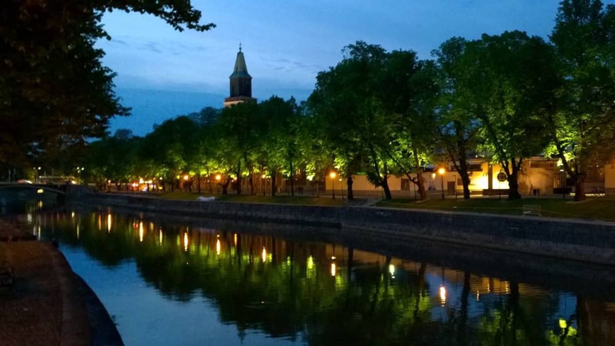 Öinen Turun Aurajokimaisema.