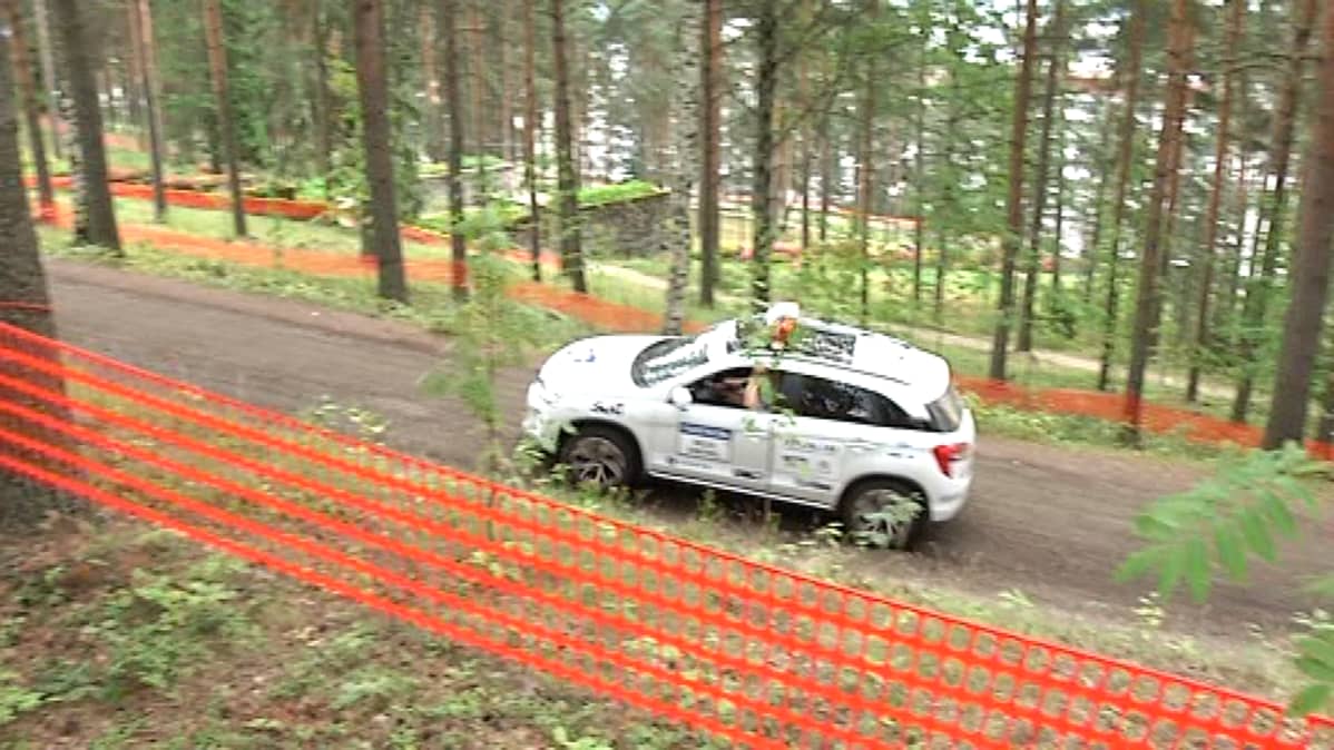 Auto Jyväskylän Harjulla.