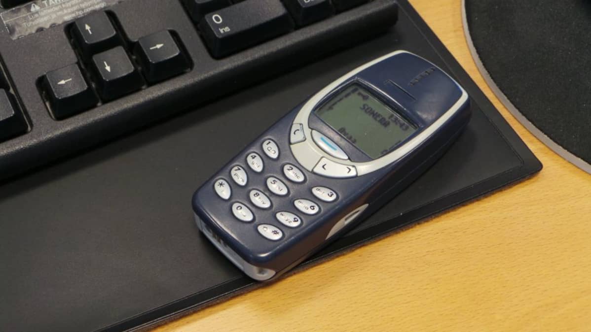Vanha Nokian kännykkä, 3310.