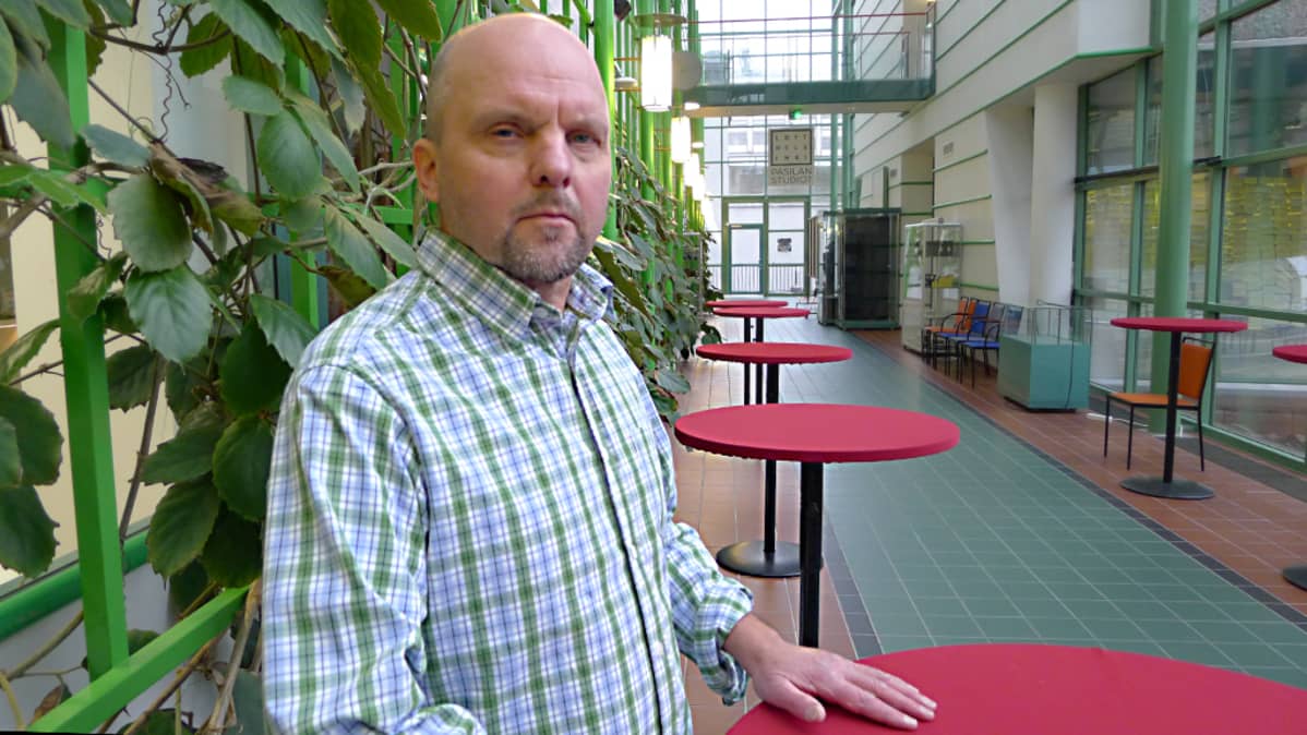 Ilkka on koulutukseltaan filosofian tohtori.