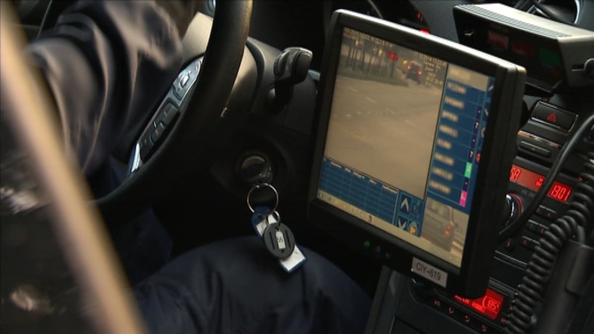 Poliisin rekisterikilpikamera.
