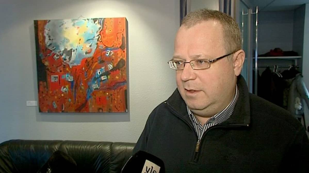 Mediaa valvovan Sähköisen median neuvoston puheenjohtaja Ainars Dimants.
