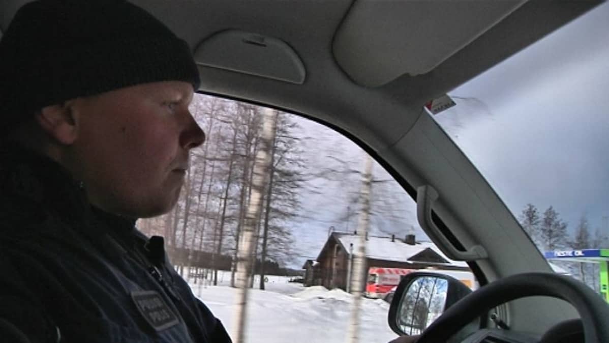 Lähipoliisi Mika Paajanen