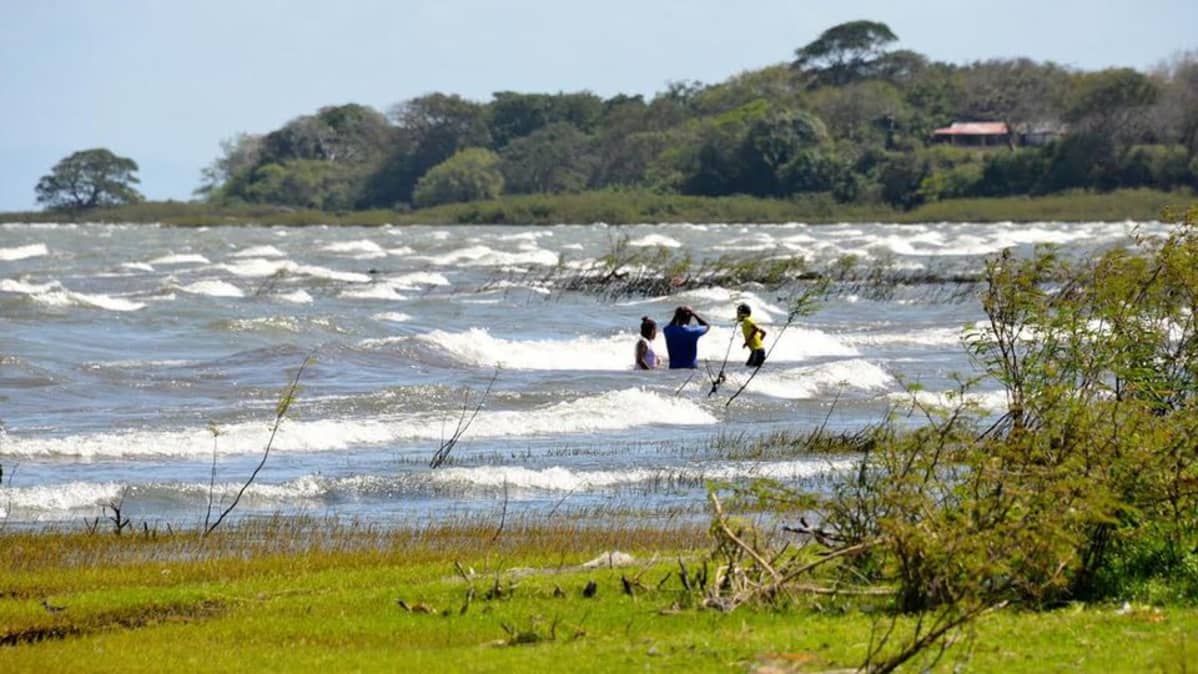 Kanavan pelätään tuhoavan muun muassa Nicaragua-järven ekosysteemin.