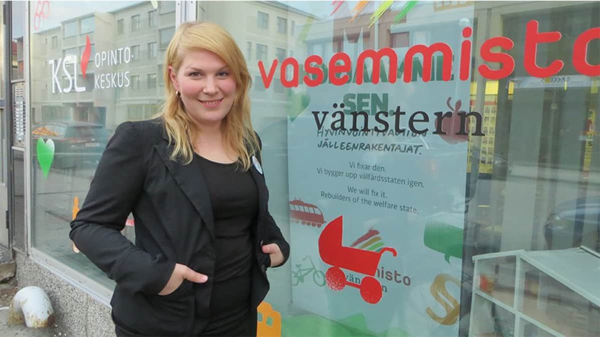 Kansanedustajaehdokas Sari Moisanen (vas.).