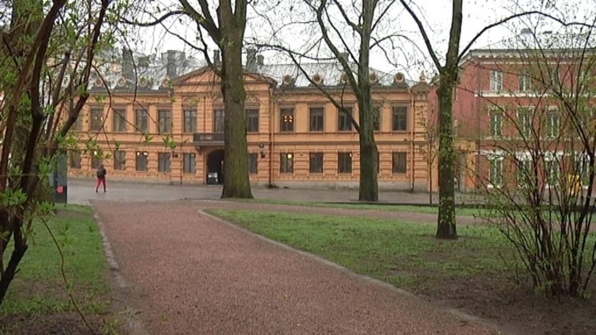 Porthanin puistikko Vanhalla Suurtorilla Turussa