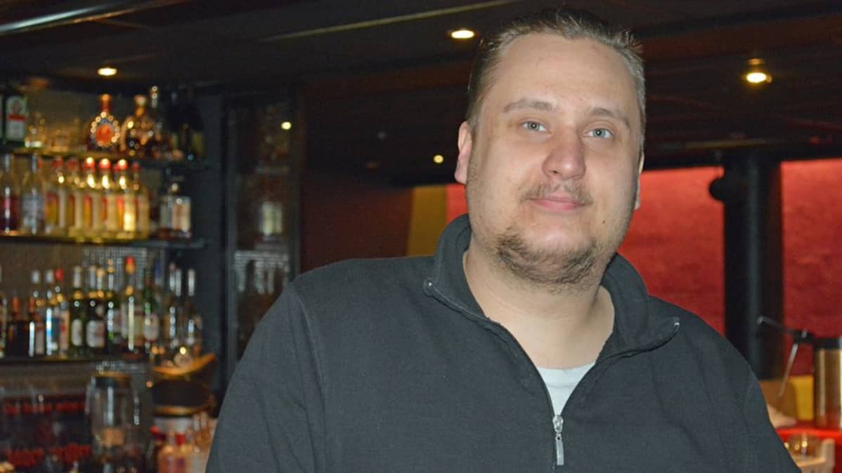Baarimikko Tomi Härkin.