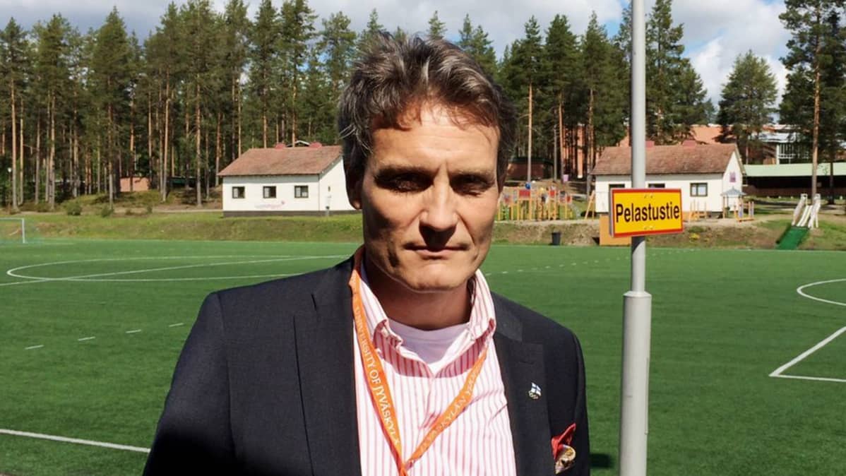 Suomen Olympiakomitean huippu-urheiluyksikön johtaja Mika Kojonkoski.