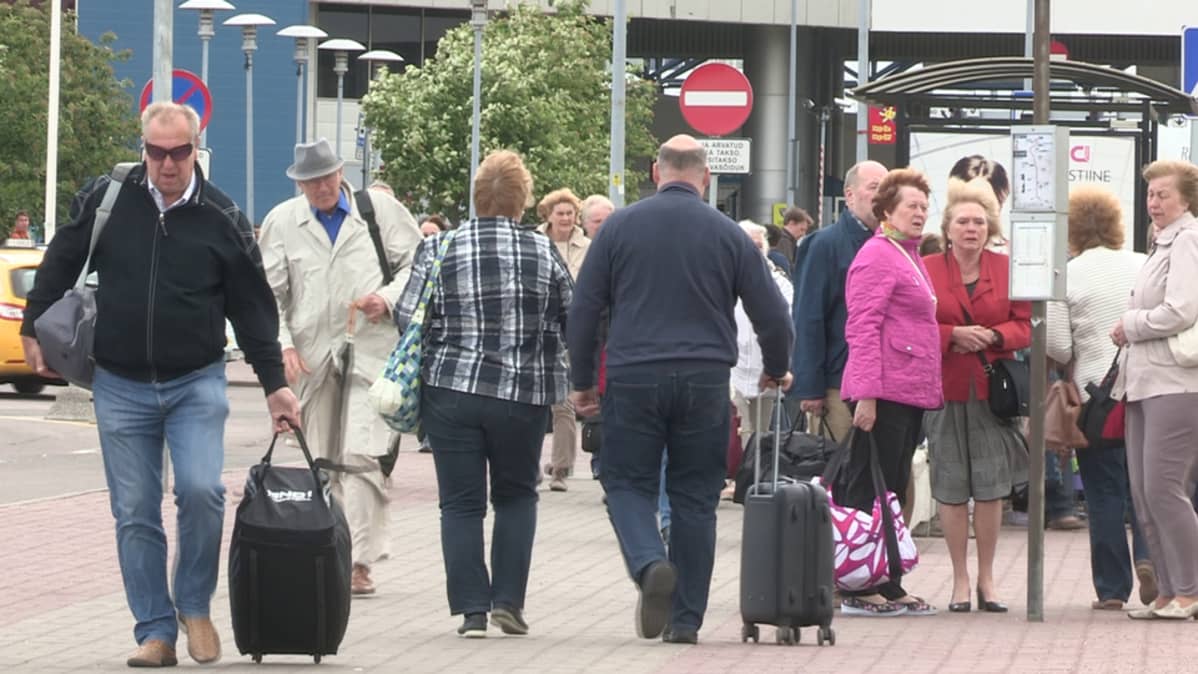 Eläkeläiset piipahtavat Tallinnassa, eivät yövy kuin ennen.