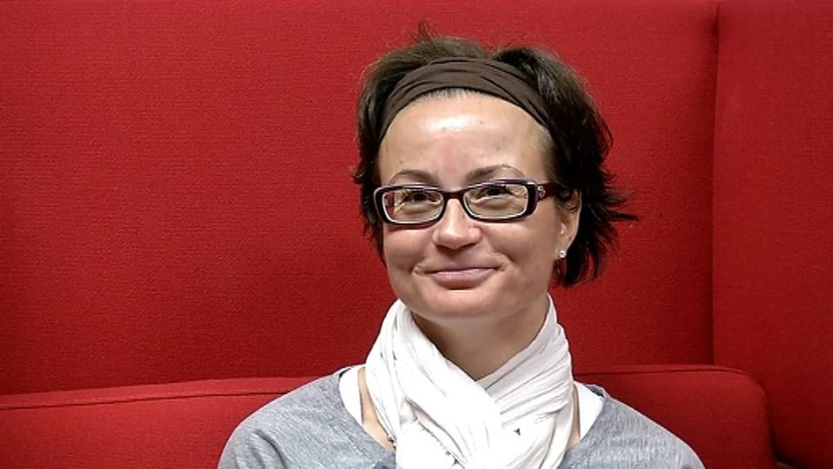 Johanna Pitkänen toimii koulutustarkastajana Jyväskylän oppisopimuskeskuksessa.