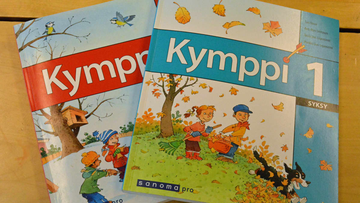 Kaksi matematiikan oppikirjaa.