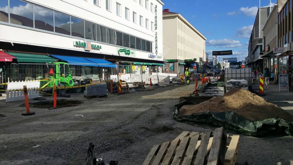 Kajaanin kauppakadun työmaa.