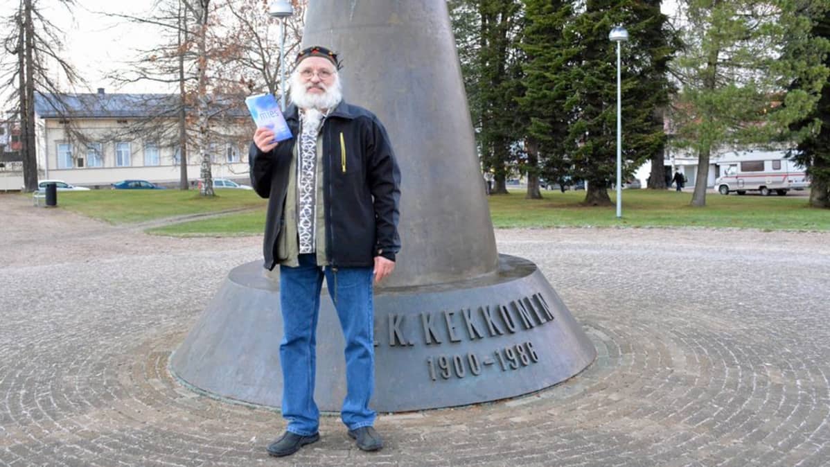 Miessakit ry:n Kainuun yhdysmies Raimo Reinikainen.